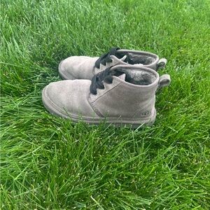 Men’s size 6 Ugg Neumel grey boots